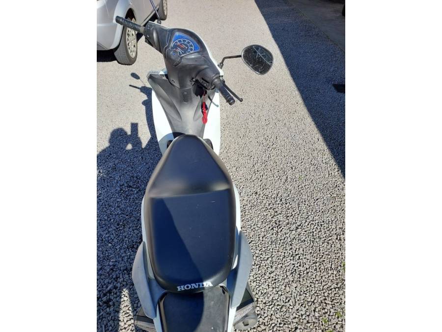 HONDA - BIZ 110I - 2018/2018 - Branca - R$ 12.500,00