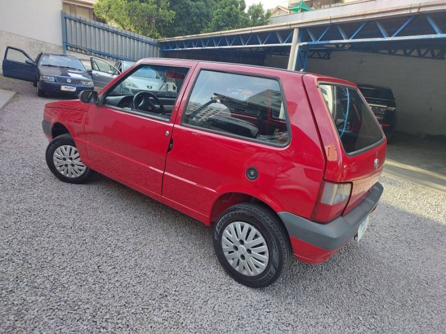 FIAT - UNO - 2010/2011 - Vermelha - R$ 19.900,00