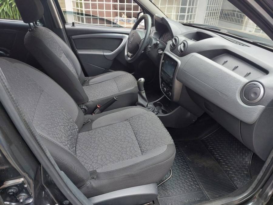 RENAULT - DUSTER - 2014/2015 - Preta - R$ 55.900,00