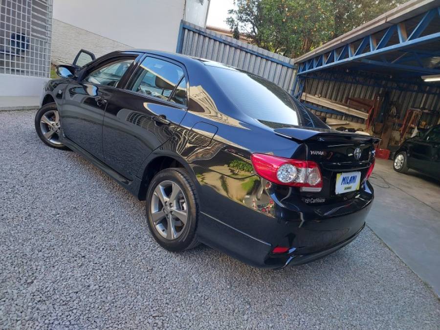 TOYOTA - COROLLA - 2013/2014 - Preta - R$ 73.900,00