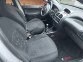 PEUGEOT - 206 - 2004/2004 - Prata - R$ 15.500,00
