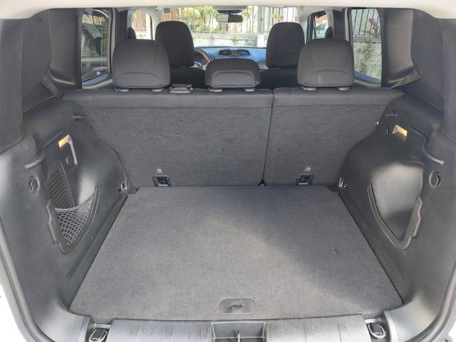 JEEP - RENEGADE - 2018/2018 - Branca - R$ 75.900,00
