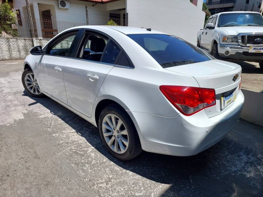 CHEVROLET - CRUZE - 2015/2016 - Branca - R$ 74.900,00