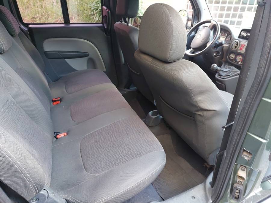 FIAT - DOBLÓ - 2010/2011 - Verde - R$ 46.900,00