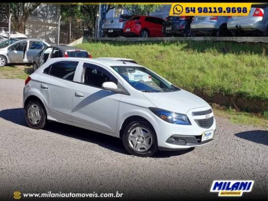 CHEVROLET - ONIX - 2013/2014 - Branca - R$ 44.900,00