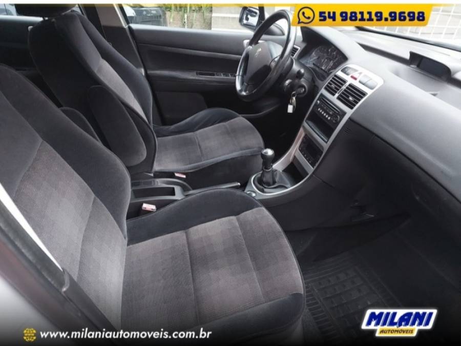 PEUGEOT - 307 - 2006/2007 - Prata - R$ 20.900,00