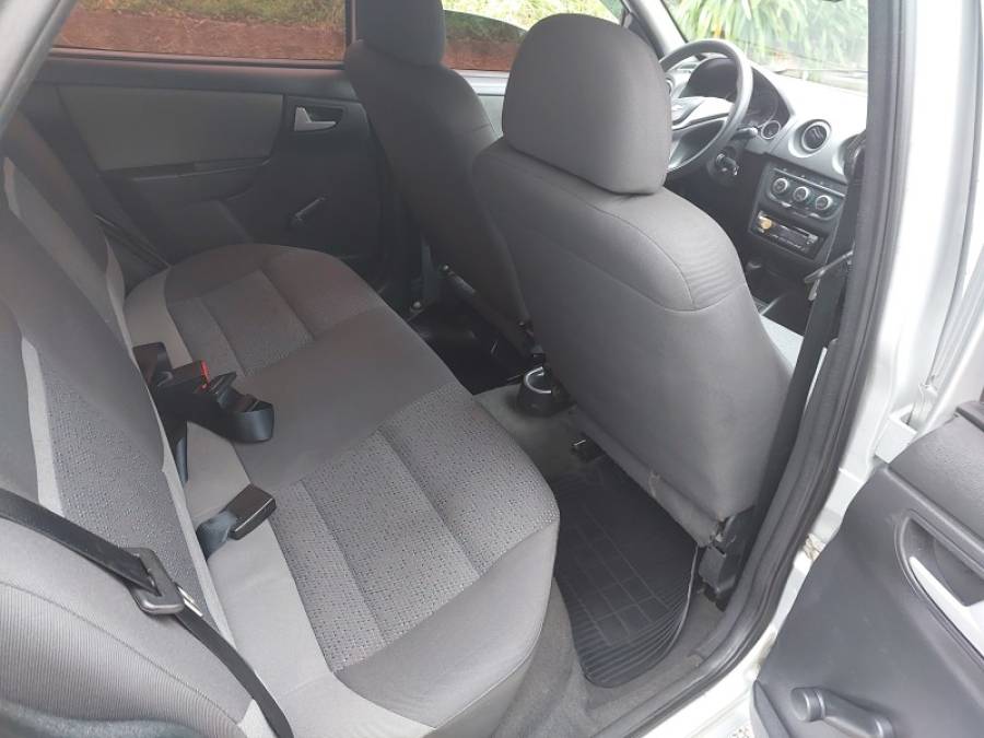 CHEVROLET - CELTA - 2013/2013 - Prata - R$ 35.500,00