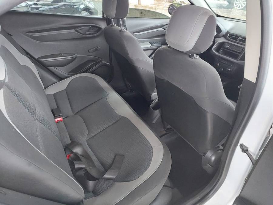 CHEVROLET - ONIX - 2015/2016 - Branca - R$ 47.900,00