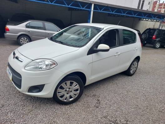 FIAT - PALIO - 2016/2017 - Branca - R$ 51.900,00