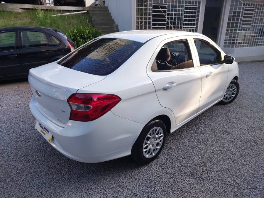 FORD - KA - 2017/2018 - Branca - R$ 45.900,00