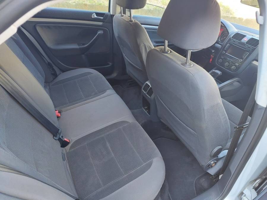 VOLKSWAGEN - JETTA - 2008/2008 - Prata - R$ 43.500,00