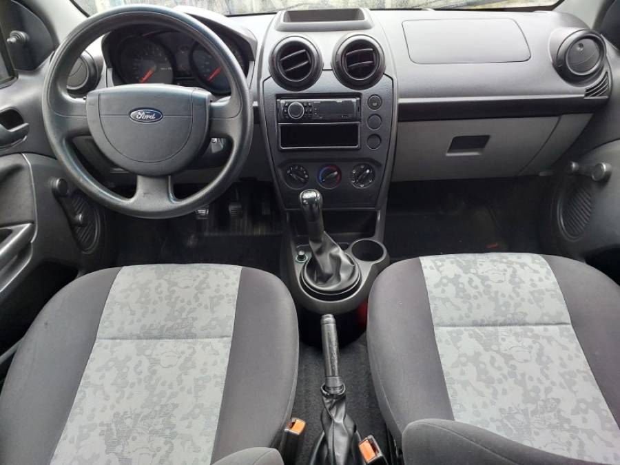 FORD - FIESTA - 2007/2008 - Preta - R$ 26.900,00