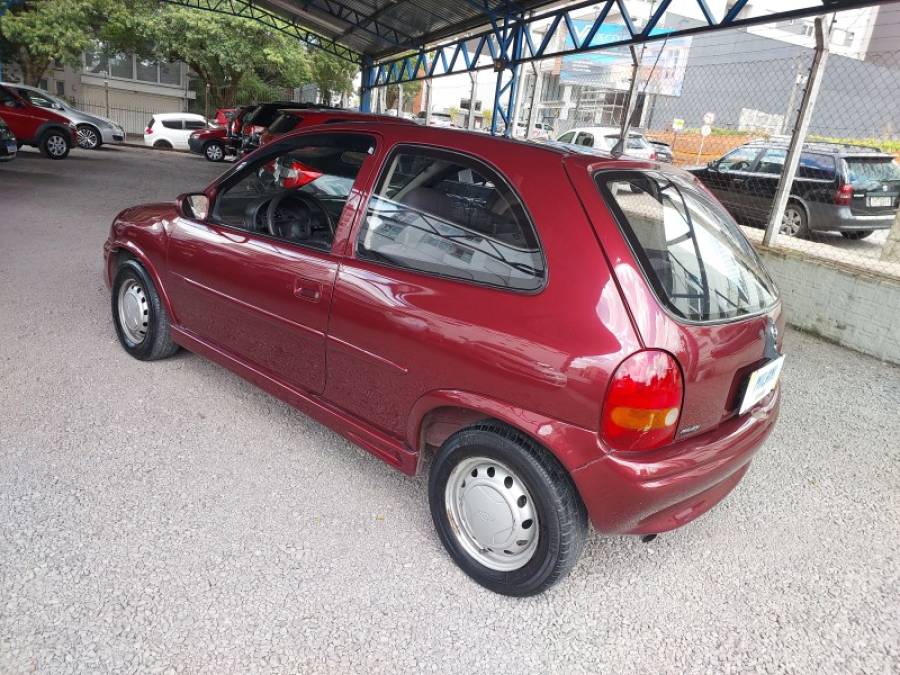 CHEVROLET - CORSA - 1997/1998 - Vinho - R$ 14.800,00