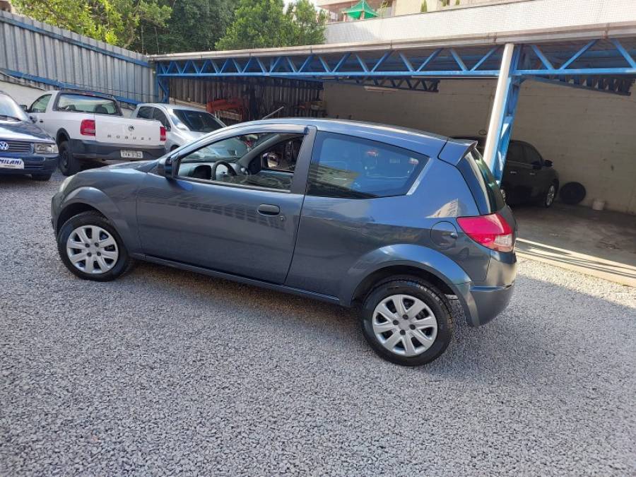 FORD - KA - 2010/2011 - Cinza - R$ 23.500,00