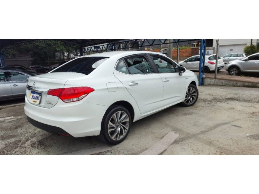 CITROËN - C4 LOUNGE - 2016/2017 - Branca - R$ 64.900,00