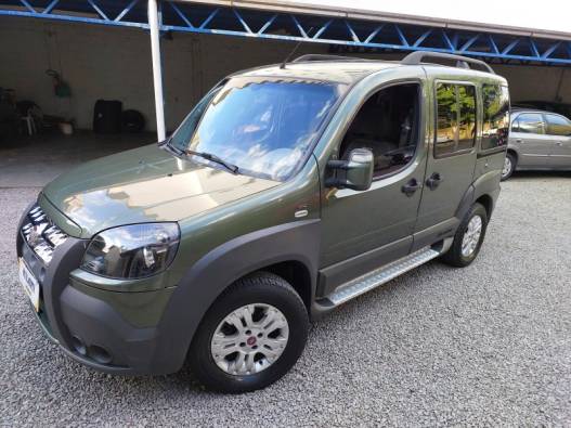 FIAT - DOBLÓ - 2010/2011 - Verde - R$ 46.900,00