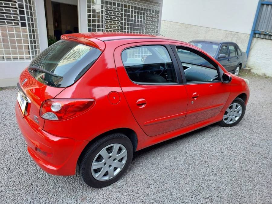 PEUGEOT - 207 - 2013/2014 - Vermelha - R$ 30.900,00