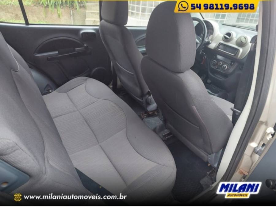 FIAT - UNO - 2012/2012 - Bege - R$ 34.500,00