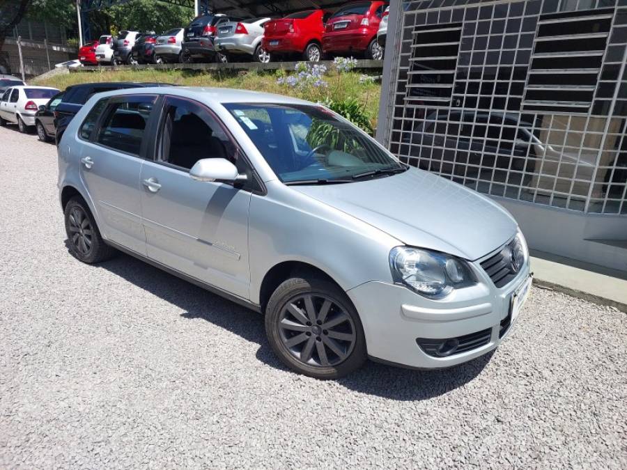 VOLKSWAGEN - POLO - 2012/2012 - Prata - R$ 41.900,00