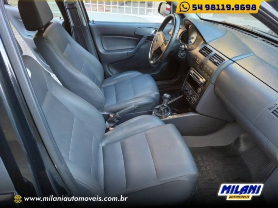 VOLKSWAGEN - PARATI - 2005/2005 - Preta - R$ 27.500,00