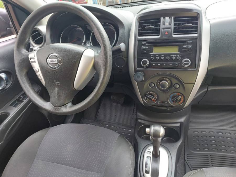 NISSAN - VERSA - 2018/2018 - Cinza - R$ 57.900,00
