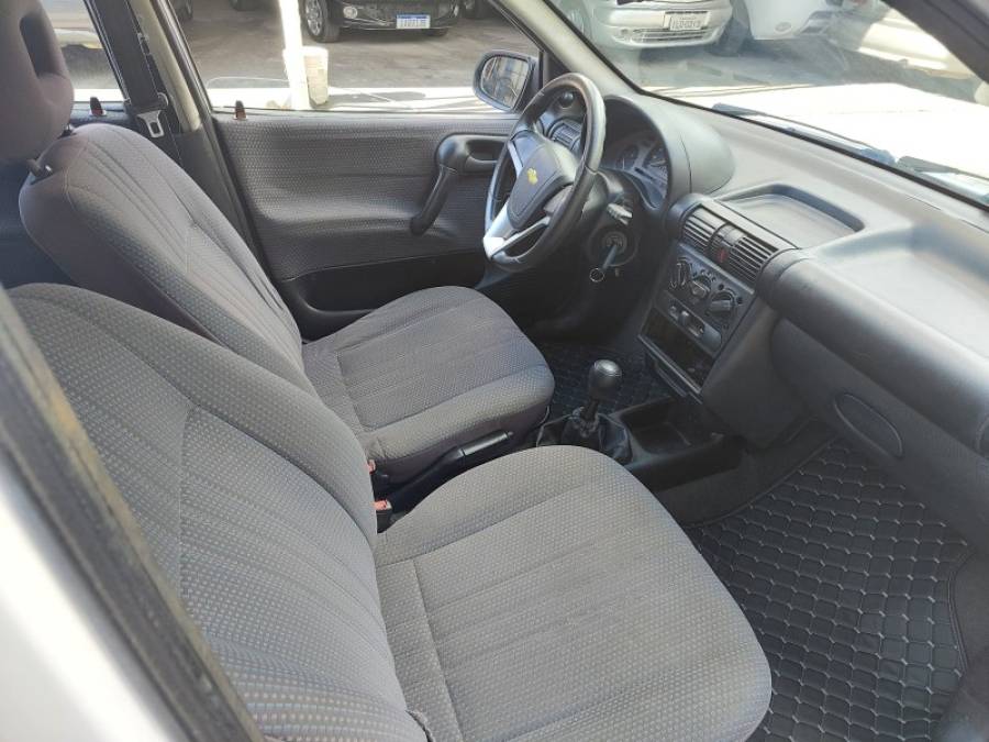 CHEVROLET - CORSA - 1998/1999 - Branca - R$ 14.900,00