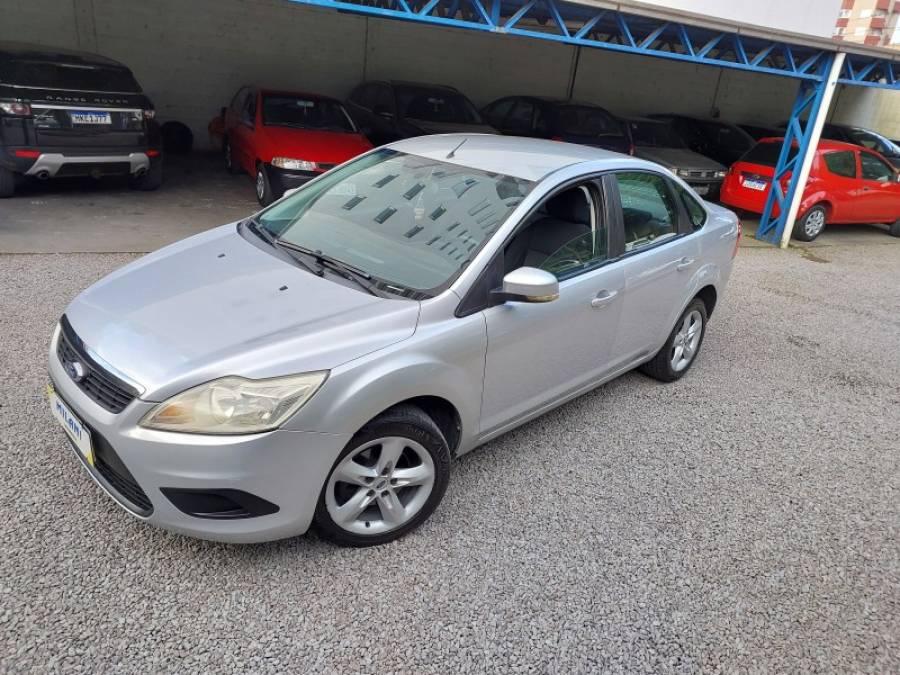 FORD - FOCUS - 2008/2009 - Prata - R$ 35.900,00