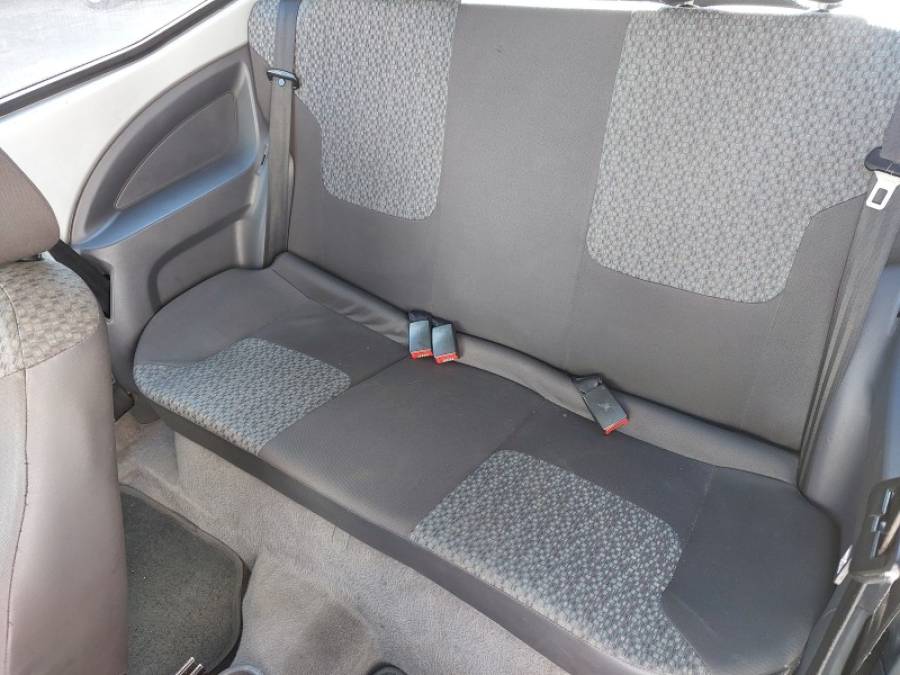 FORD - KA - 2012/2013 - Prata - R$ 28.900,00