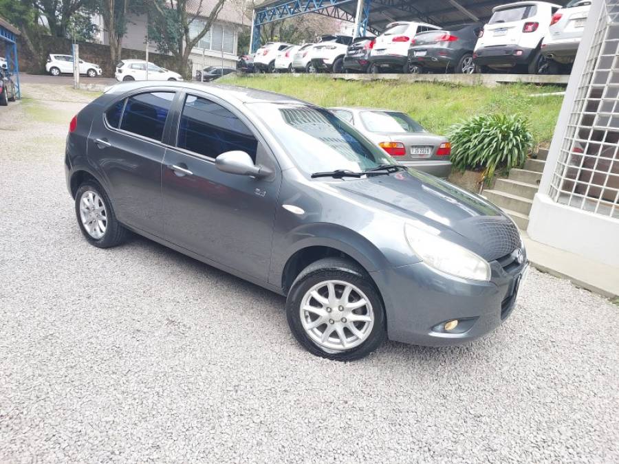 JAC - J3 - 2011/2012 - Cinza - R$ 25.900,00
