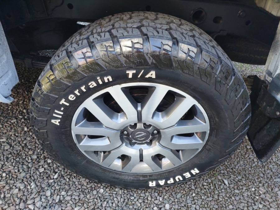 NISSAN - FRONTIER - 2013/2014 - Branca - R$ 102.900,00