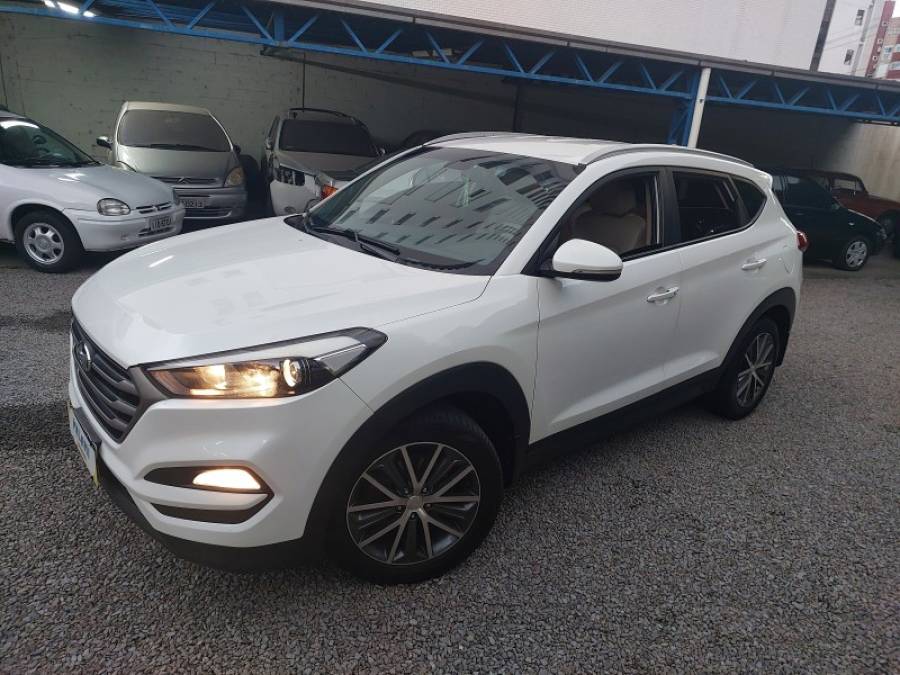 HYUNDAI - TUCSON - 2017/2018 - Branca - R$ 97.900,00