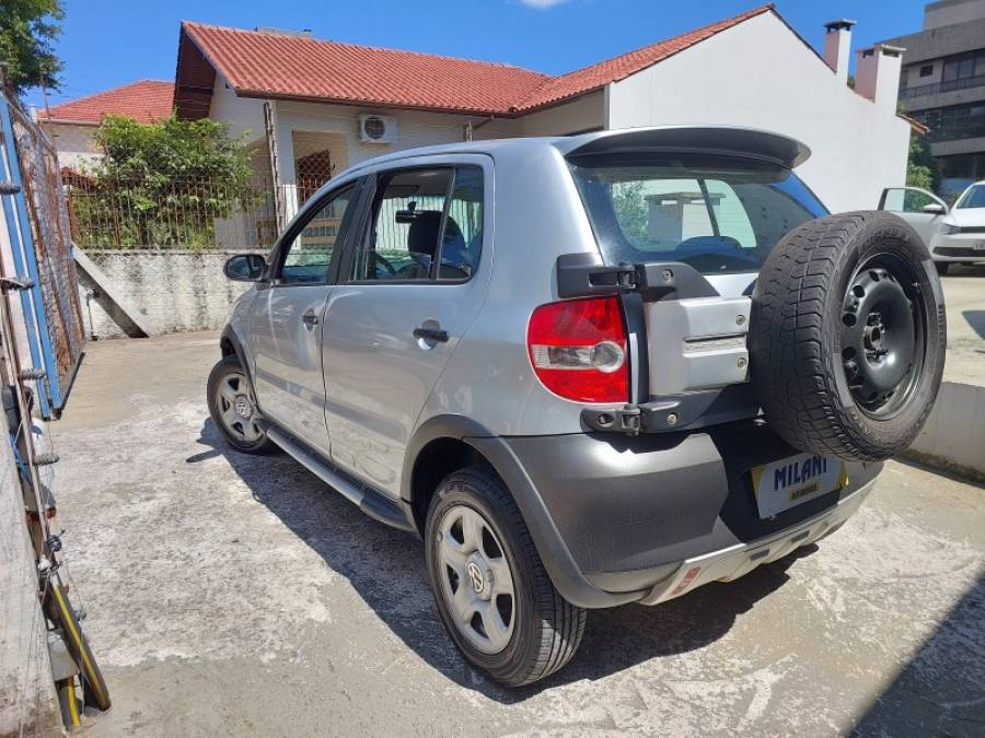 VOLKSWAGEN - CROSSFOX - 2009/2009 - Prata - R$ 36.500,00