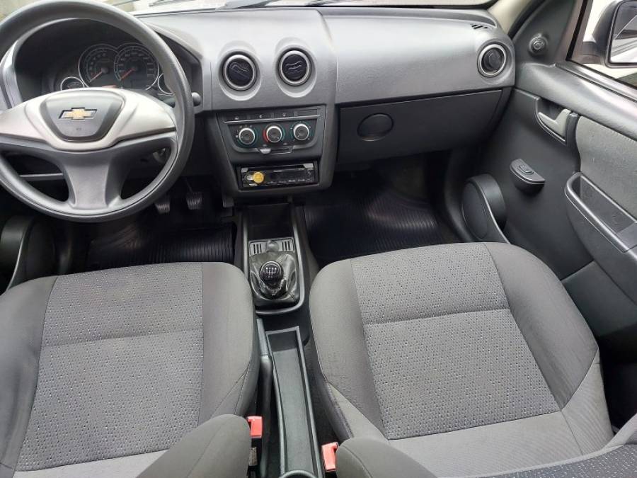 CHEVROLET - CELTA - 2013/2013 - Prata - R$ 35.500,00