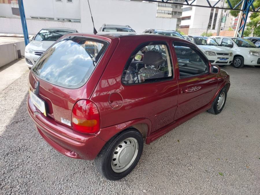 CHEVROLET - CORSA - 1997/1998 - Vinho - R$ 14.800,00