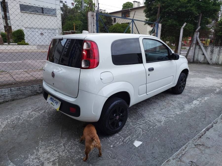FIAT - UNO - 2014/2014 - Branca - R$ 27.500,00