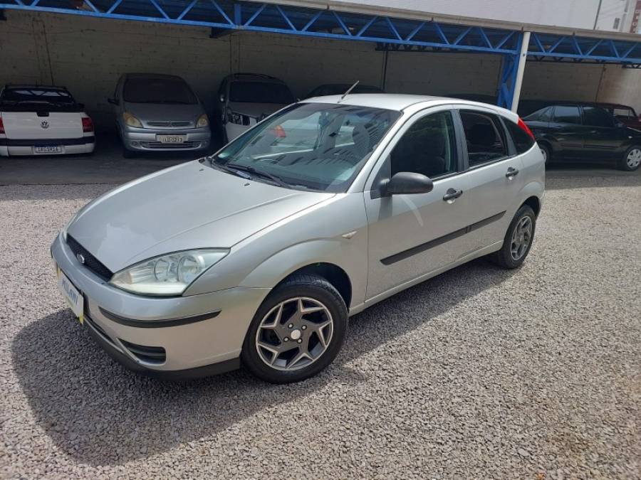 FORD - FOCUS - 2007/2008 - Prata - R$ 27.900,00