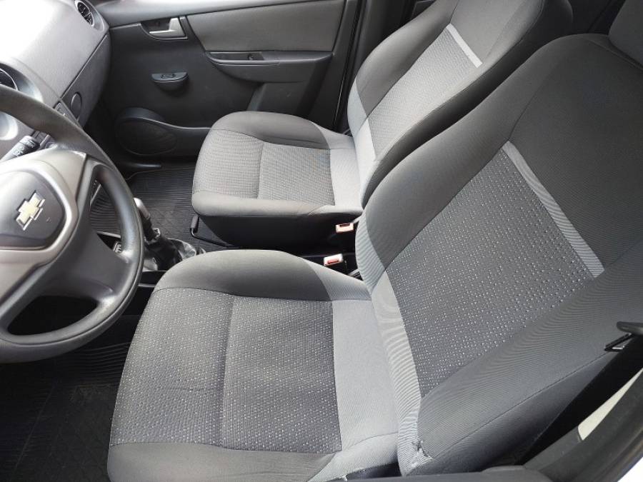 CHEVROLET - CELTA - 2012/2012 - Branca - R$ 32.900,00