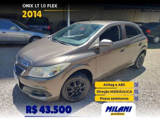 CHEVROLET - ONIX - 2013/2014 - Cinza - R$ 43.500,00