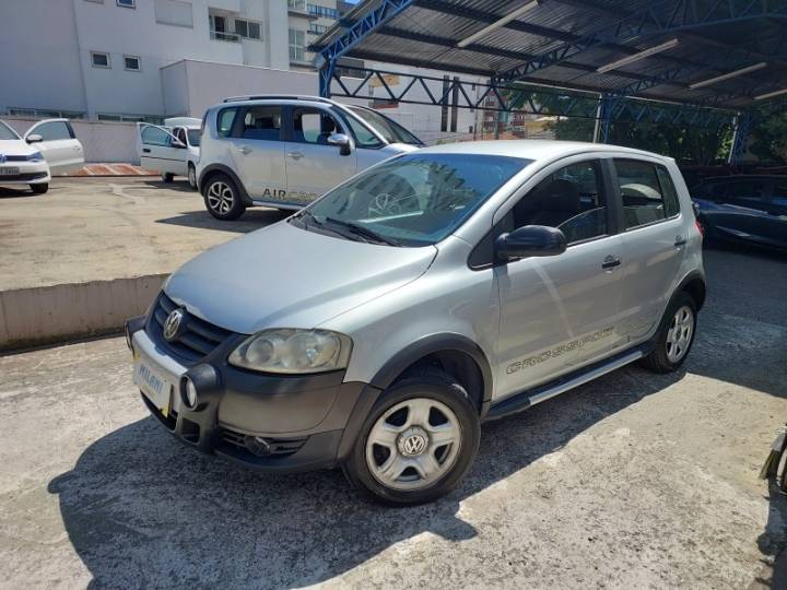 VOLKSWAGEN - CROSSFOX - 2009/2009 - Prata - R$ 36.500,00