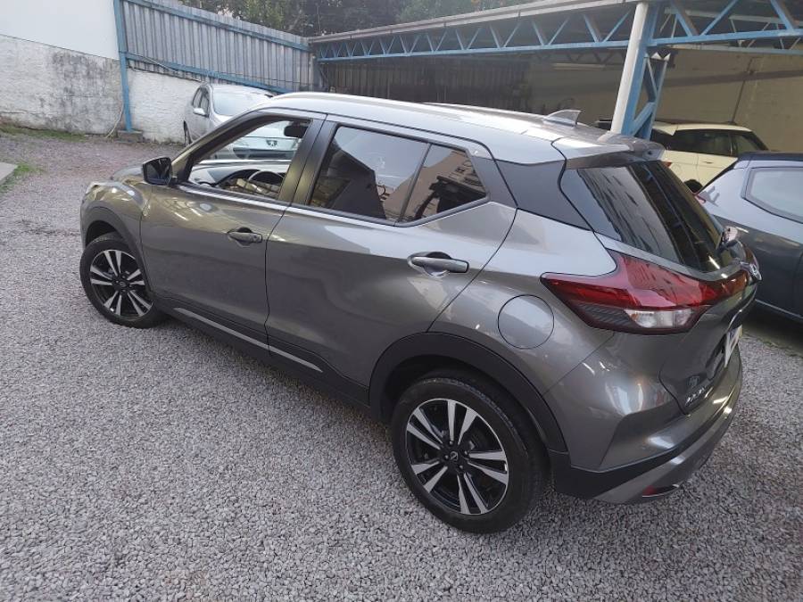 NISSAN - KICKS - 2023/2024 - Cinza - R$ 119.900,00