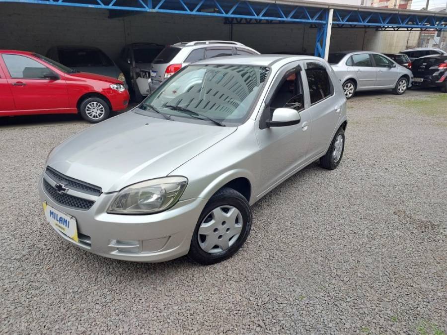 CHEVROLET - CELTA - 2013/2013 - Prata - R$ 35.500,00