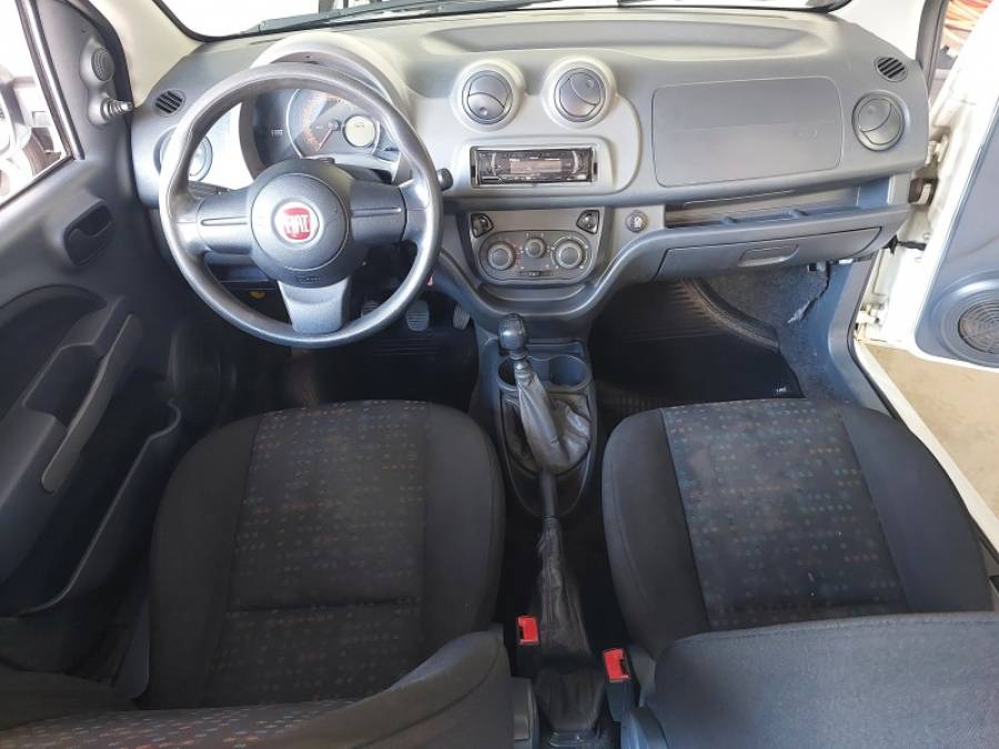 FIAT - UNO - 2013/2014 - Branca - R$ 33.900,00