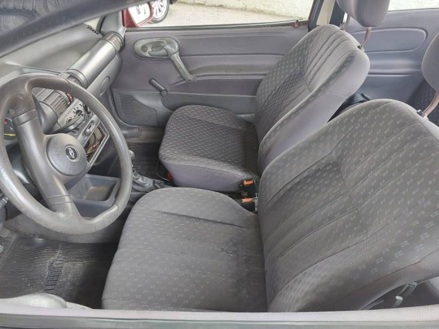 CHEVROLET - CORSA - 1997/1998 - Vinho - R$ 14.800,00