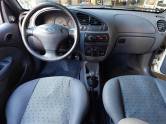 FORD - FIESTA - 2003/2004 - Branca - R$ 16.900,00