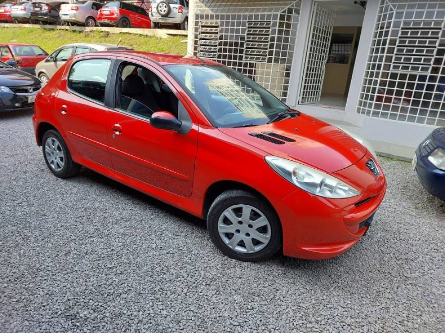 PEUGEOT - 207 - 2013/2014 - Vermelha - R$ 30.900,00