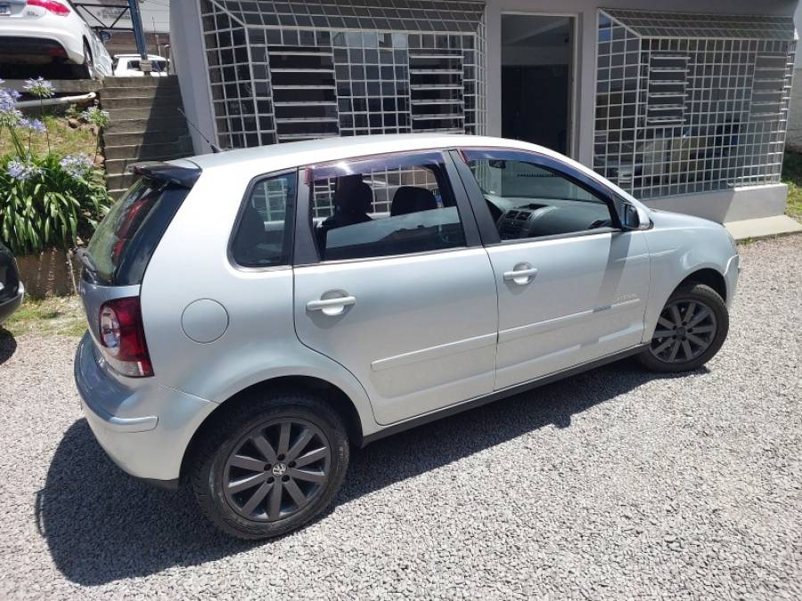 VOLKSWAGEN - POLO - 2012/2012 - Prata - R$ 41.900,00