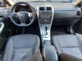 TOYOTA - COROLLA - 2013/2014 - Preta - R$ 73.900,00