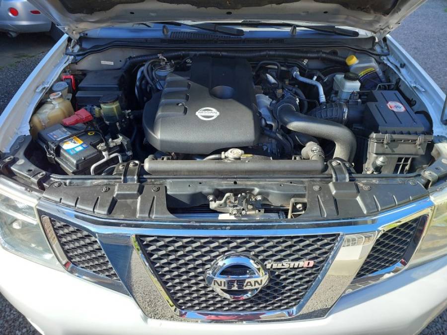 NISSAN - FRONTIER - 2013/2014 - Branca - R$ 102.900,00