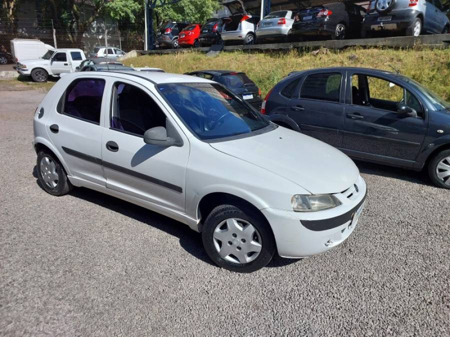 CHEVROLET - CELTA - 2002/2003 - Branca - R$ 18.500,00