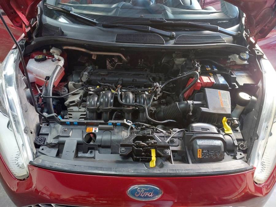 FORD - FIESTA - 2014/2015 - Vinho - R$ 52.500,00